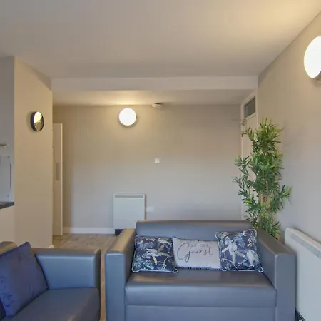 City Campus - Self Catering Aparthotel *